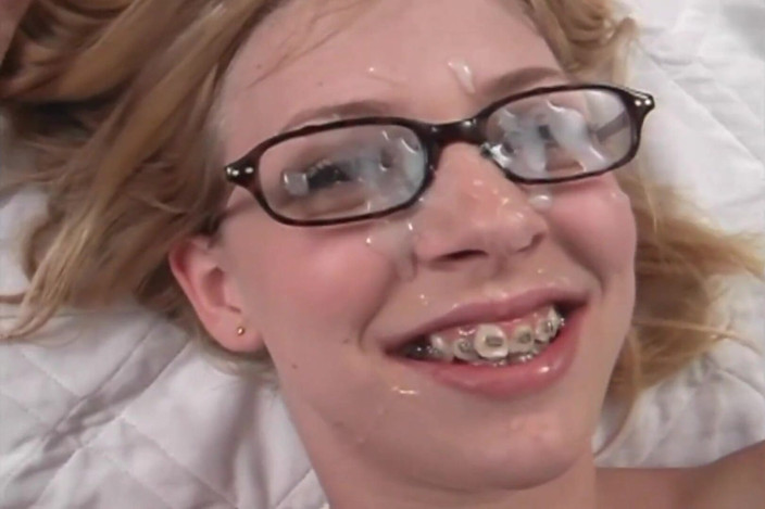 American Idol X: Blonde petite hairy pussy fucking