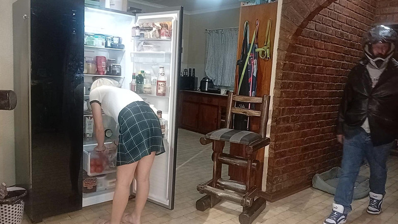 18blondteen: Sexo en la cocina con biker