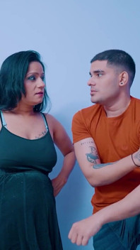Suami India curang isterinya dengan melakukan seksual dengan awek lain
