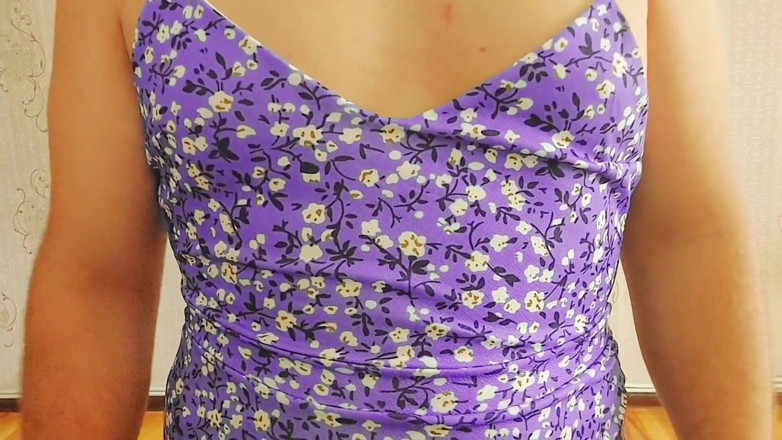 Kitty_Cross: Grande culo effeminato che mostra mosse sexy in camera da...