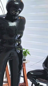 Mặc đồ bơm hơi và từ chối, phần 2 - alex latex