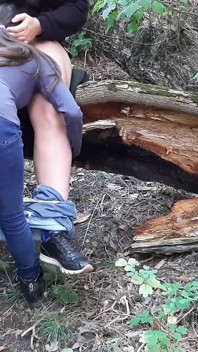 Guardato sesso nella foresta con due lesbiche - Lesbian-illusion