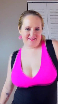 Blowjob & Titfuck Ends with Huge Cumshot