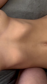 Masturbation Mutuelle Torride - Je Le Fais Recouvrir Mes Seins De Sperme Chaud