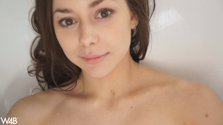 Watch4beauty: Как дать свою девушке ванну