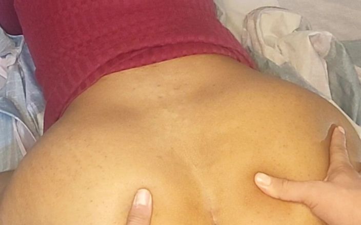 Brunnete Sofi: Zierliche wird anal von einem großen schwanz gefickt