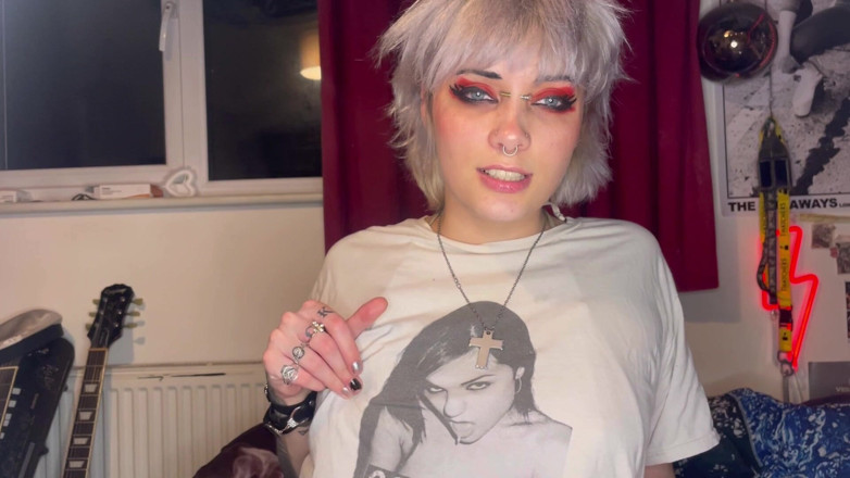 Glitterqueen1999: Voyons si mon copain est bisexuel