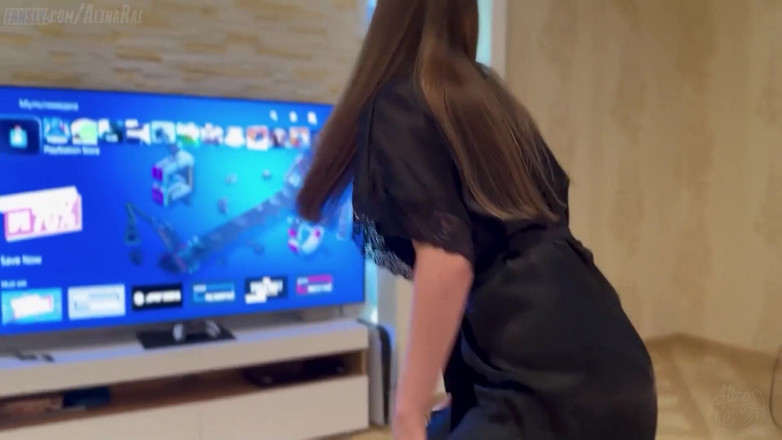 Alina Rai: Stepson Fucks Stepmom While She's in Virtual Reality
