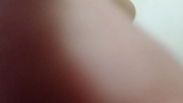 Raitorani: Me chamou para yo e me fodeu, fodendo com namorado