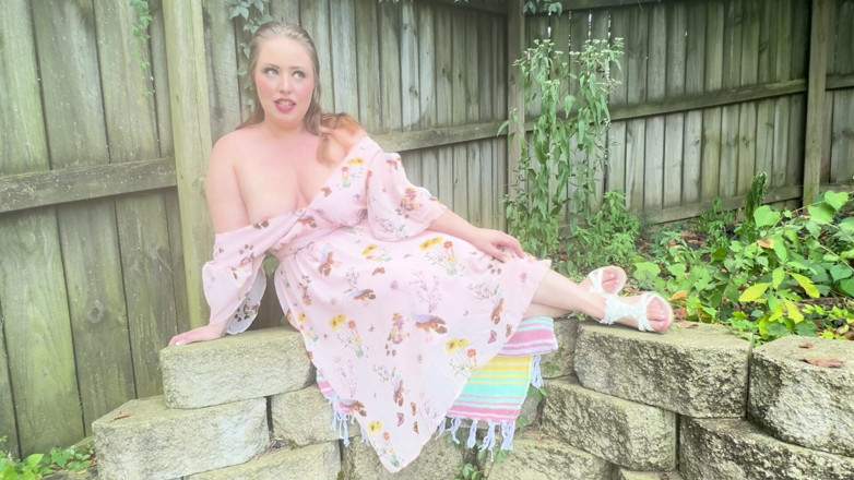 KinkyKatie: BBW MILF Kinky Katie Sucks off Exterminator - JOI