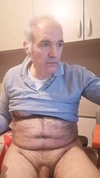 Sono troppo eccitata e devo venire non riesco più a resistere