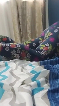 Massagem com óleo se torna sexual depois de ver a bunda da prostituta madura