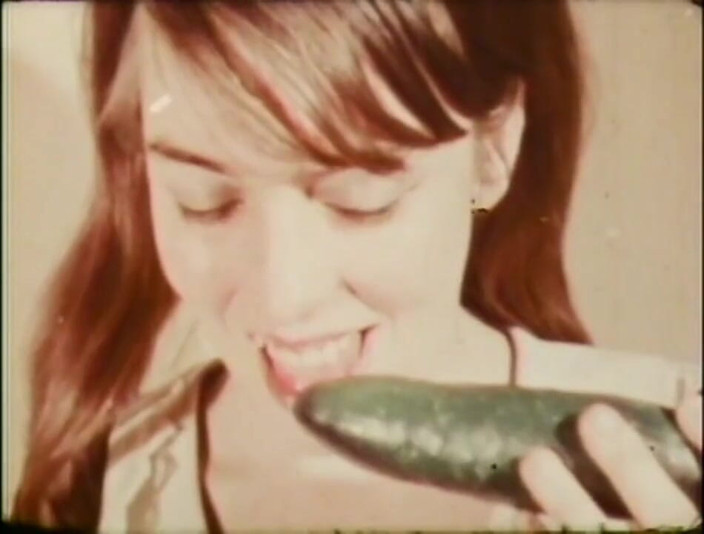Vintage Usa: Une douce jeune fille vintage prend une grosse bite