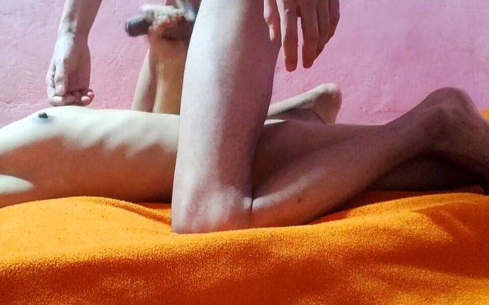 SonaRk73: भारतीय कामुक भाभी को उसके देवर भारतीय सेक्स ने पकड़ा