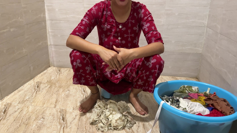 Saarabhabhi6: Bhabhi xinh đẹp lần đầu tiên làm tình với devar! Đi tiểu trước...