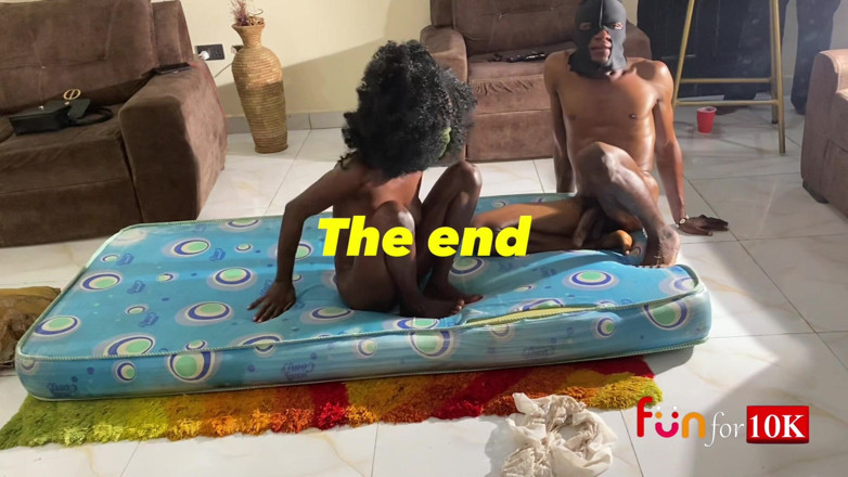 Funfor10k straight videos only: Hubená děvka chtěla, aby ji všichni nigerijští chlapi s kapucí...