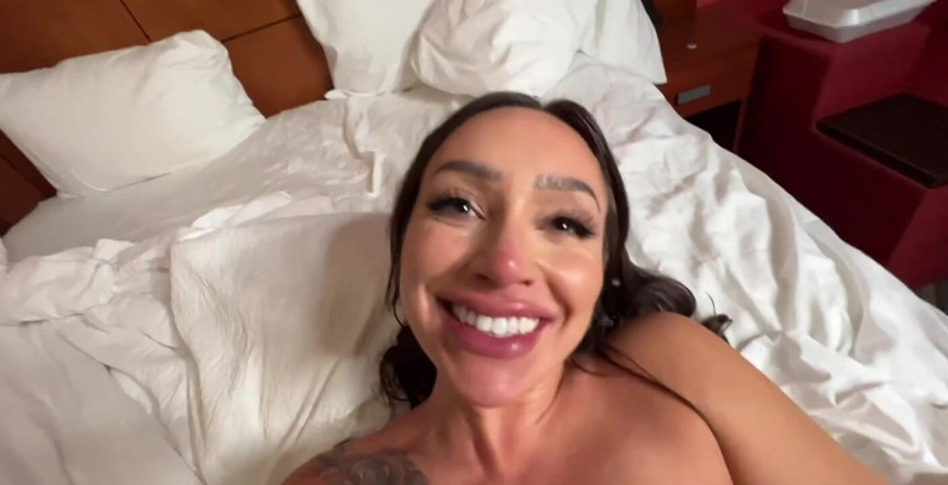 J-Mac: 새로운 비디오 브랜드! 새로운 소녀와 함께! Sisi Rose는 천사이며 지금 게임에서 최고의 보지 중 하나를 가지고 있습니다!