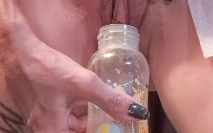 PandoraSG: Pee Into Bottle