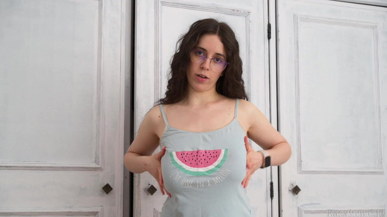 ElizaTheModel: ブラなしバウンシングエッジングチャレンジ