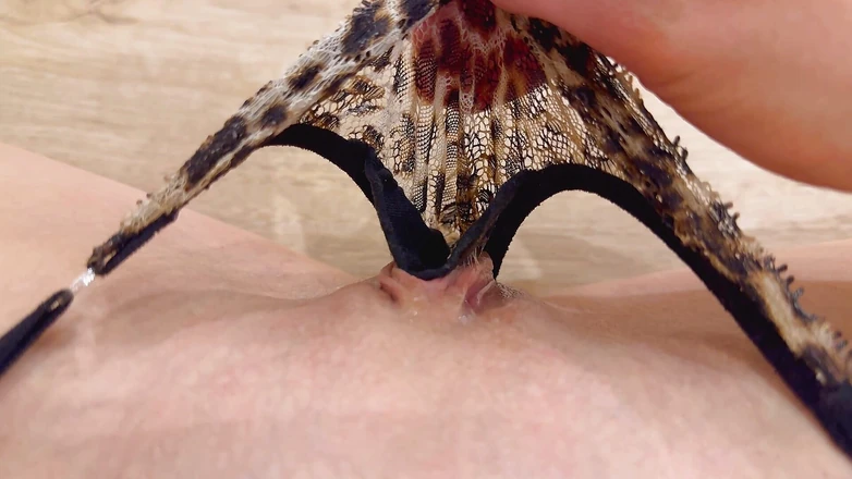 Quinn Pie: I'm Playing with My Wet Pussy Through Panties Until Orgasm....