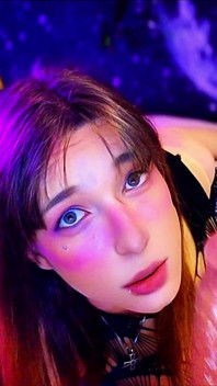 Beautifull Trans Girl Loves to Suck Big Cocks