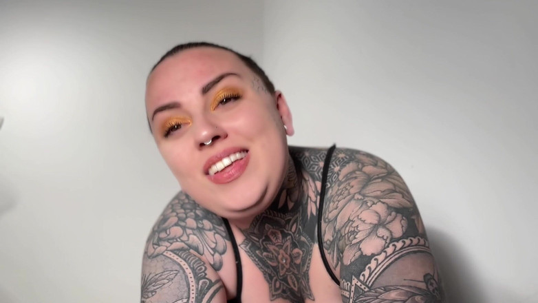 Miss Valentina: Babysitter umiliazione scoreggia