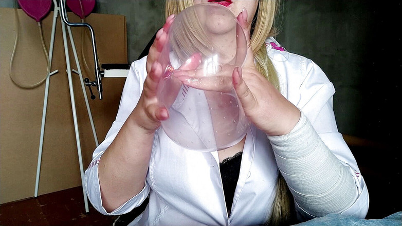 OurFetishLife: Hướng dẫn cách tạo âm đạo từ bao cao su