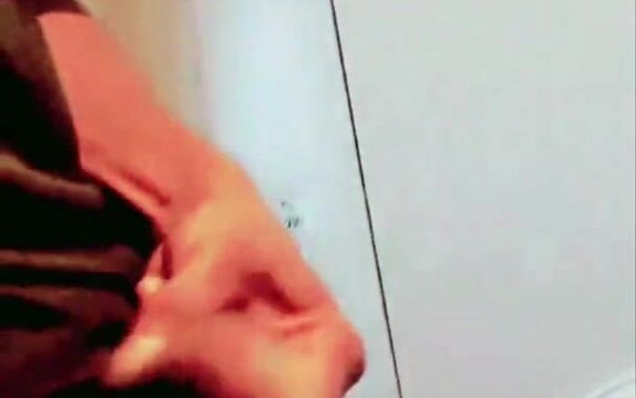 Slutboyben: Slutboyben Cam4 Public Train Cumblast
