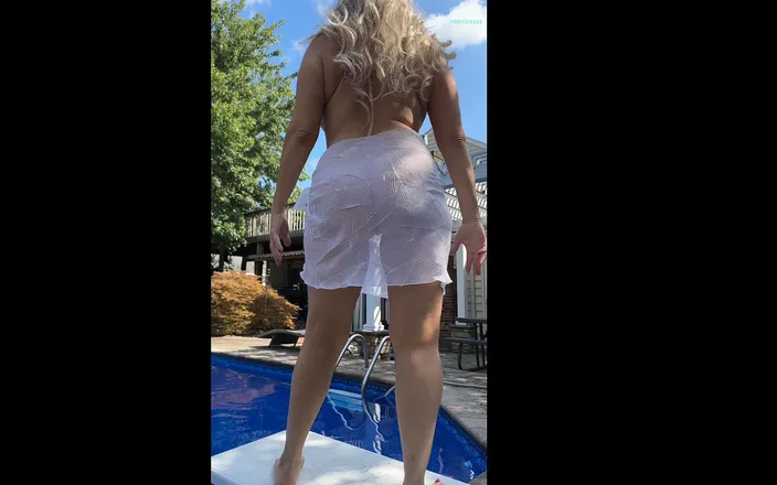 TabithaXXX: Sexy potápění board tanec Sheer sukně