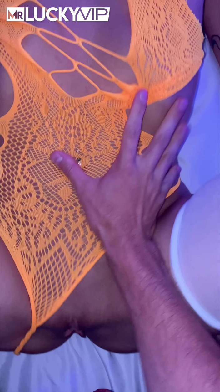 Mr Lucky VIP: Rara Knupps recituluje lewdské zacházení