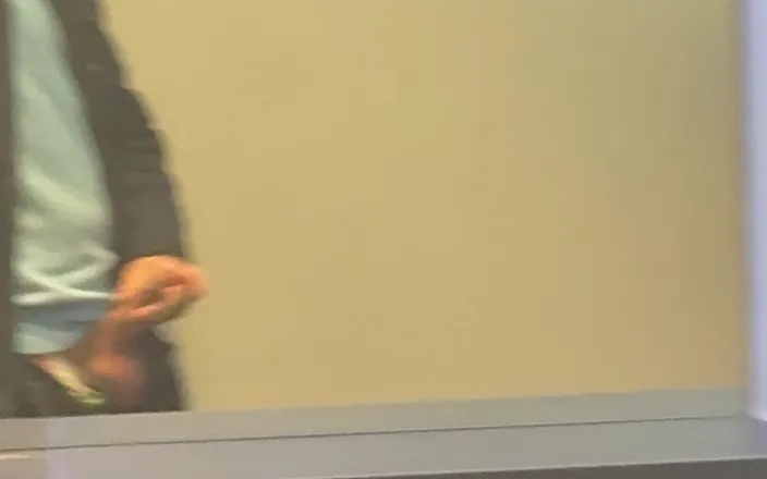 GayDuplo: Jerking off in Cinema Wc