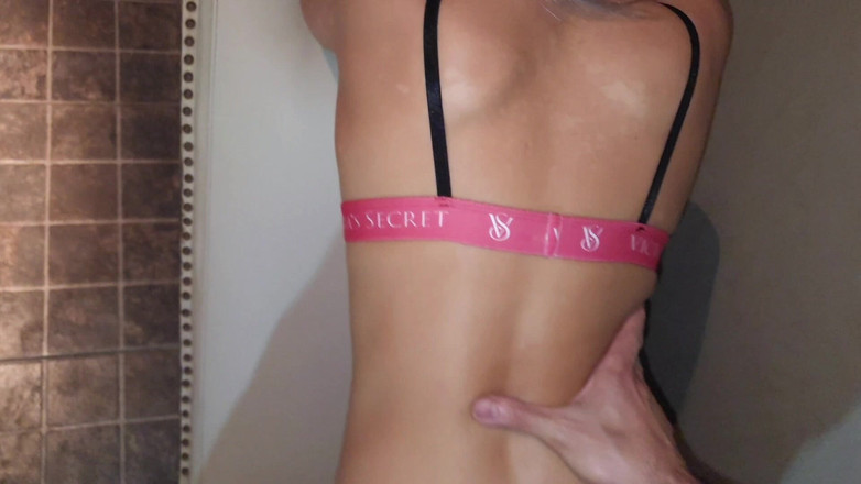 Sweet American: Derin sakso ve doggstyle seks