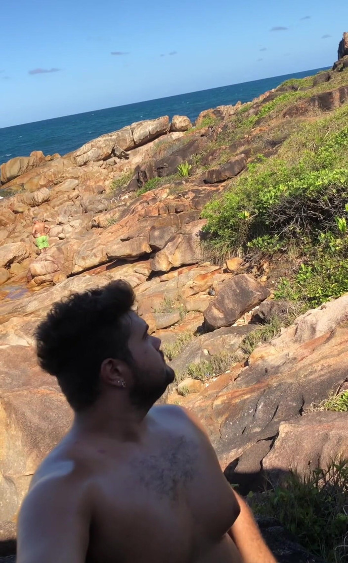 Chubby bear Studio Veniciuof: Jerking Each Other off on the Beach