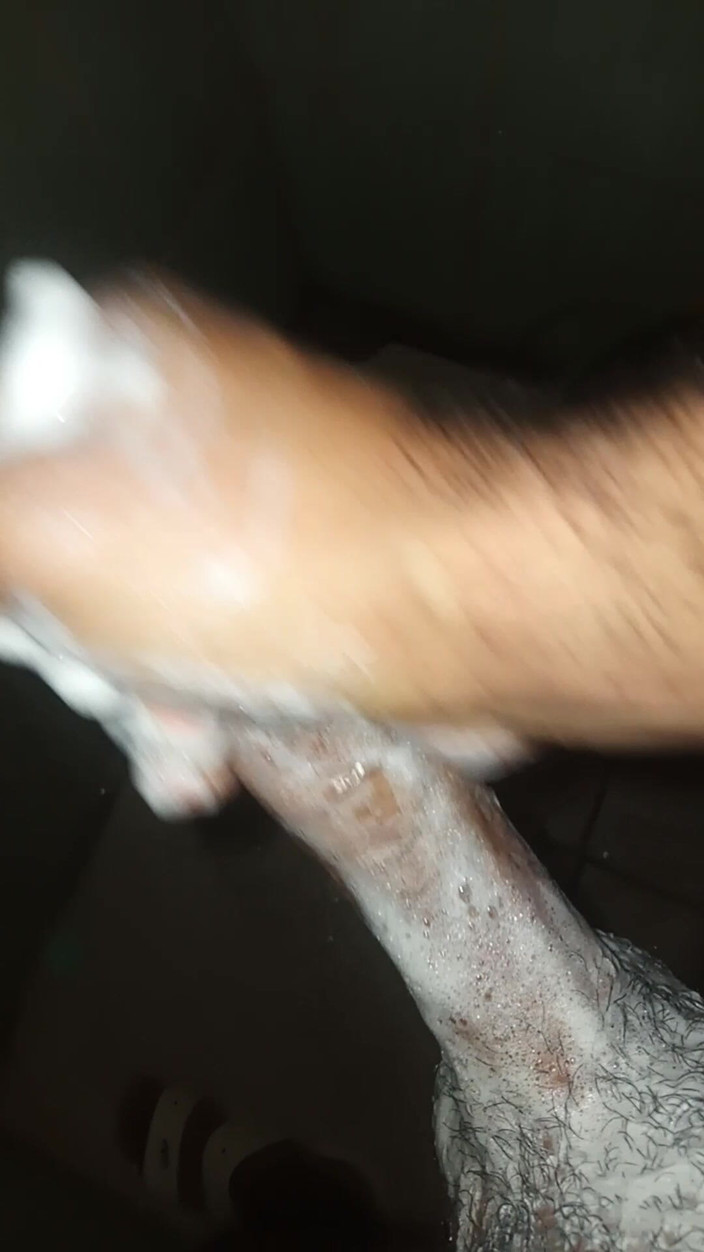 Cute boy jerks off: Chlapec vezme pilulku omylem a skončí tím, že popadne ptáka v...