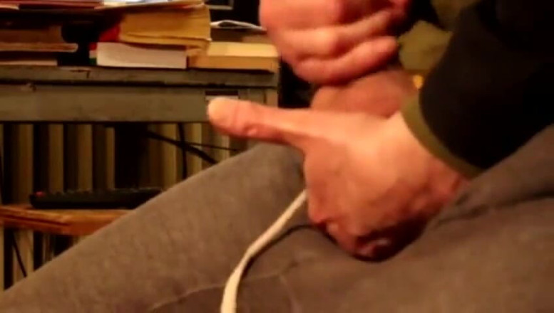 Mstbooblover: Sensual handjob with bra