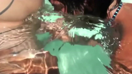 Jess Royan XXX: Sex-tape s monstrózním ptákem hetero surfařky