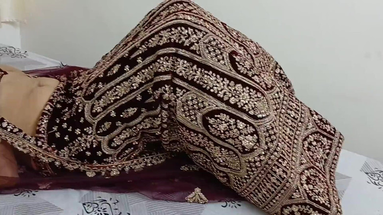 Apple Porn: Newly Married Desi Couple First Night Sex
