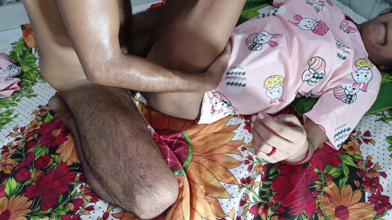LateralChain349: Fată desi - sesiune intensă de sex dur cu costume multiple -...