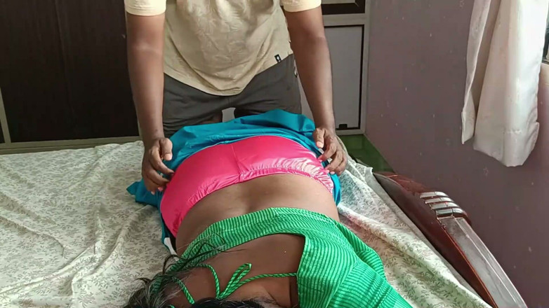 Luxmi Wife: maalish karne vaale dvara grihini ki chudaee bhaag 2