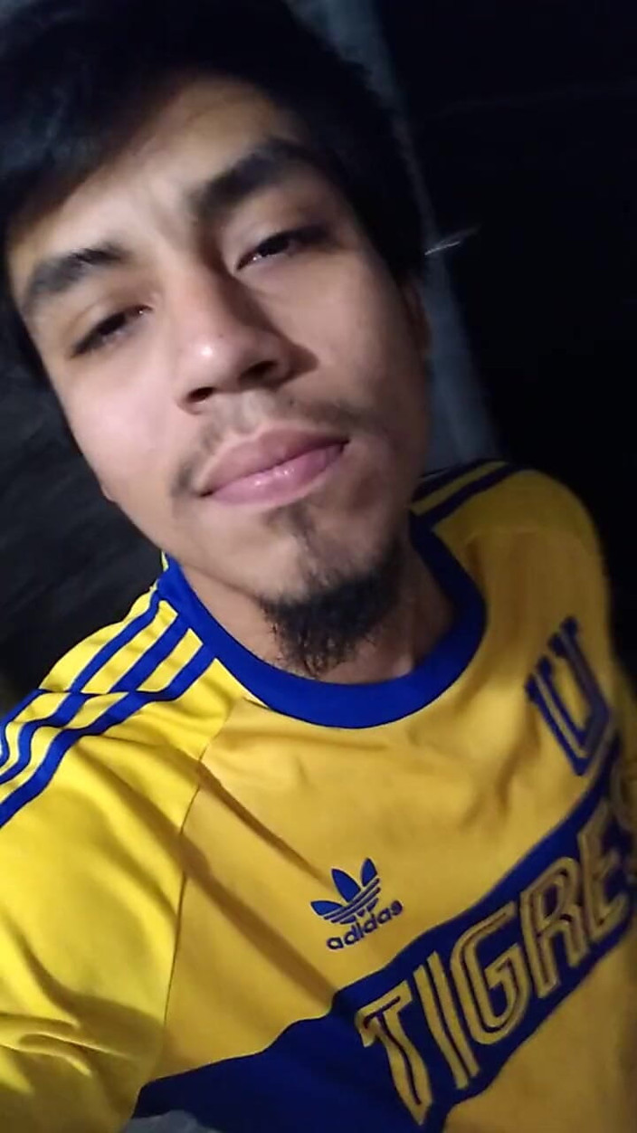 AlexAlejandro13: Chờ đợi bạn trong bồn tắm tình yêu