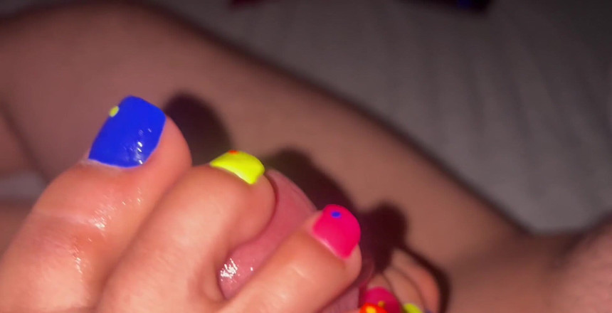 Latina mala: Sexy cute neon toes teasing a wet cock