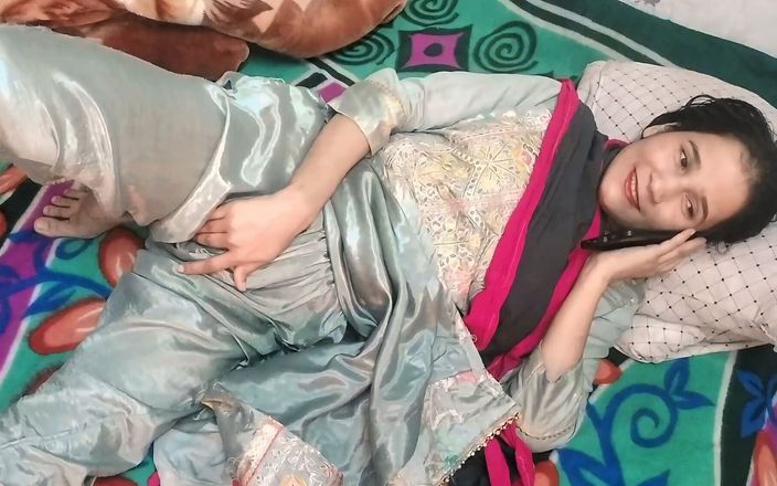 NAASRIN KHAN: Gadis kampus menelepon pacarnya di rumah dan berhubungan seks dengannya