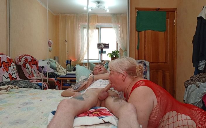 Zona901: Döle aç kayınvalide yumurtaları boşaltıyor ve kalın döl yutuyor