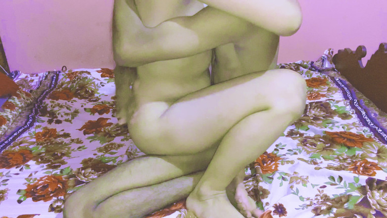 Hotgirl027: Młoda kochająca para rucha się