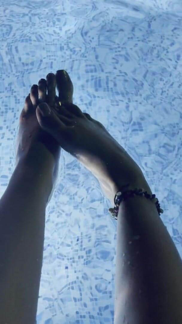 SassyTiff: Piedi nell'acqua