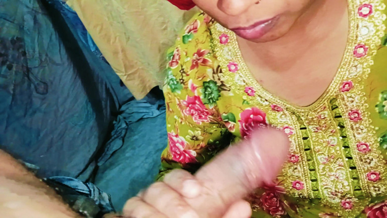 Sexy_girl_nehu: Horny Neha Bhabhi Sucked Luckyboy Ravi's Dick Non-stop and Tried...