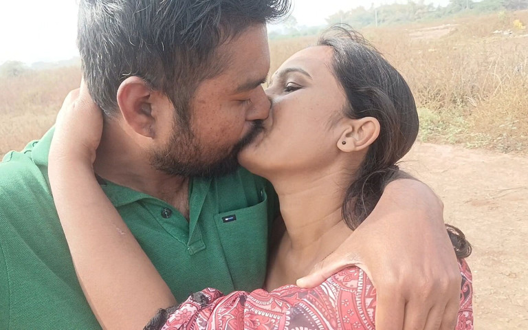 Jungle Sex with Very Funny Viral Outdoor Video (Indian Marathi Hindi porn)