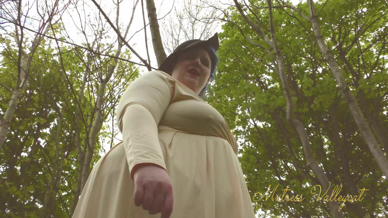 Mxtress Valleycat: Sanguine giantess walks you in the woods