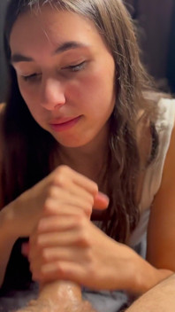 Portato a limite del passato e negato fino a quando non lo ho lasciato sborrare su tutta la faccia dopo la pecorina