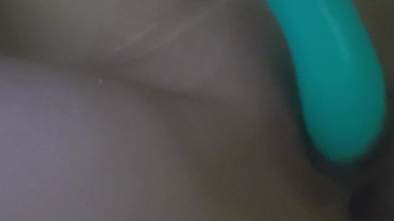 ruhrpottperle: Thủ dâm bằng dương vật giả